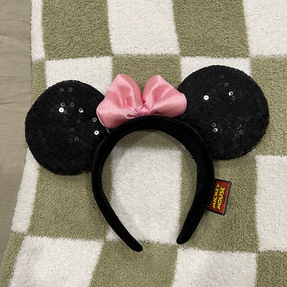 Minnie Mouse ears - Picture 2 of 3